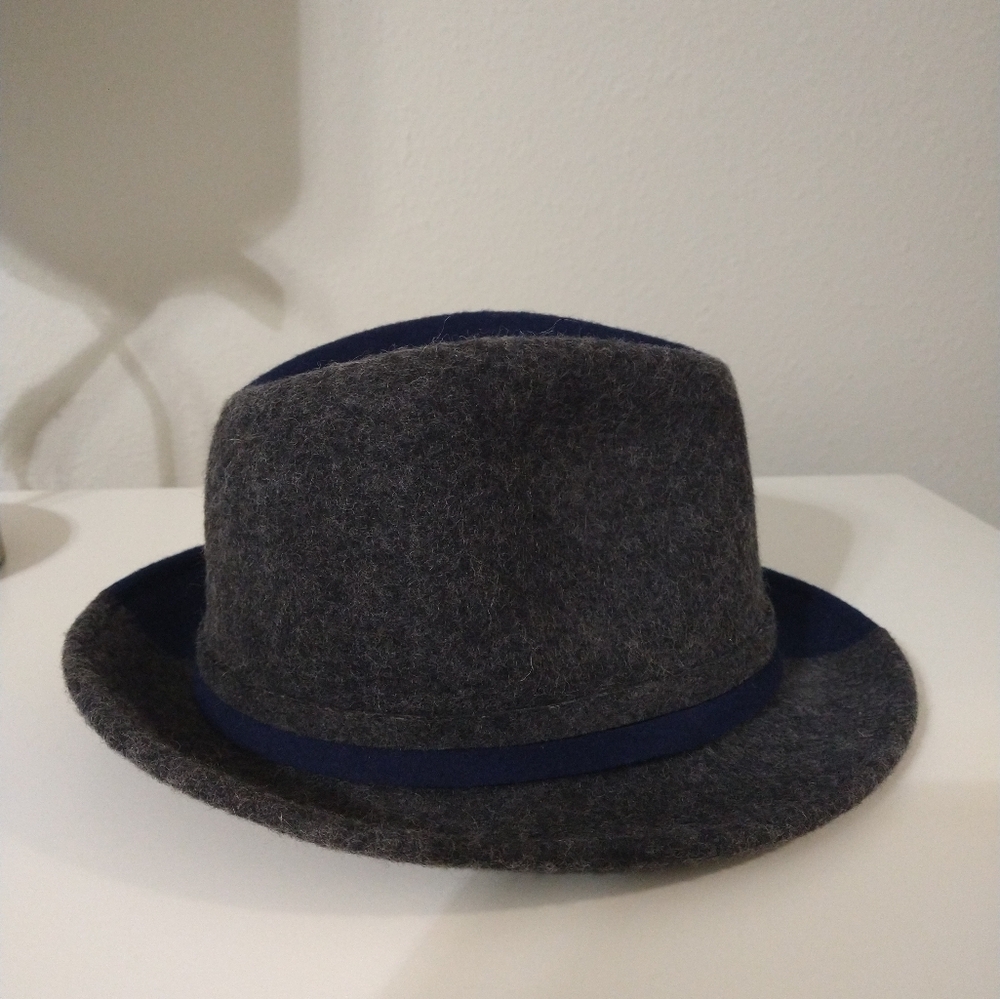 Hat - Picture 2 of 4
